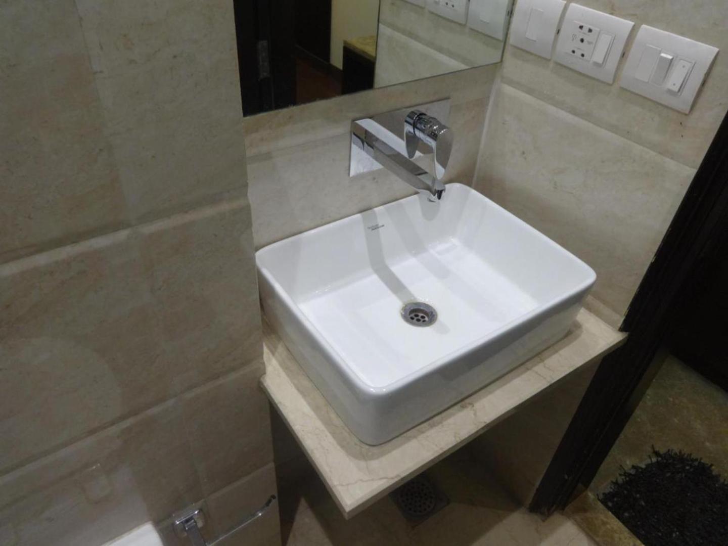 Hotel Chanchal Continental # Near To New Delhi Station # Family Hotel # Customer'S Choice Hotel # Tourist Places Nearby - Red Fort, Jama Masjid, India Gate 3*