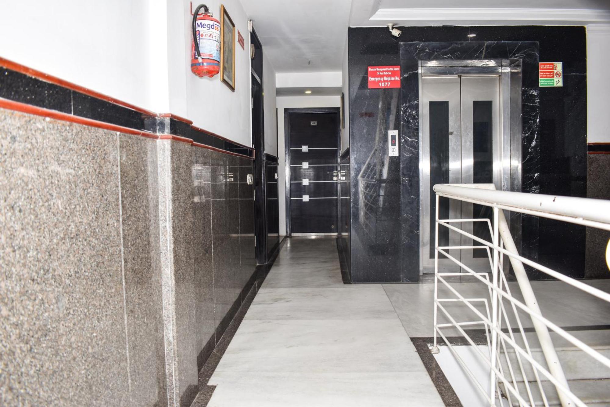 Chanchal Continental # Near To New Delhi Station # Family Hotel # Customer'S Choice Hotel # Tourist Places Nearby - Red Fort, Jama Masjid, India Gate New Delhi