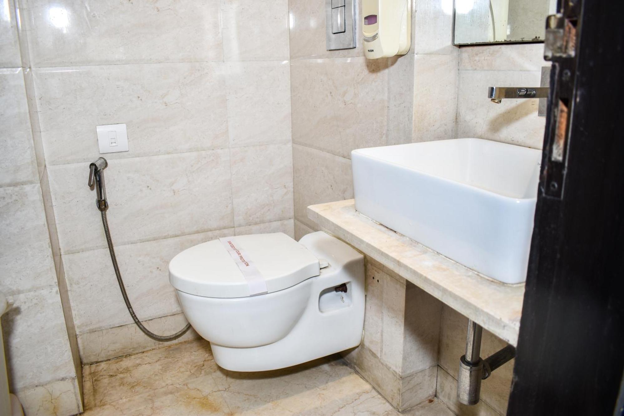 Chanchal Continental # Near To New Delhi Station # Family Hotel # Customer'S Choice Hotel # Tourist Places Nearby - Red Fort, Jama Masjid, India Gate