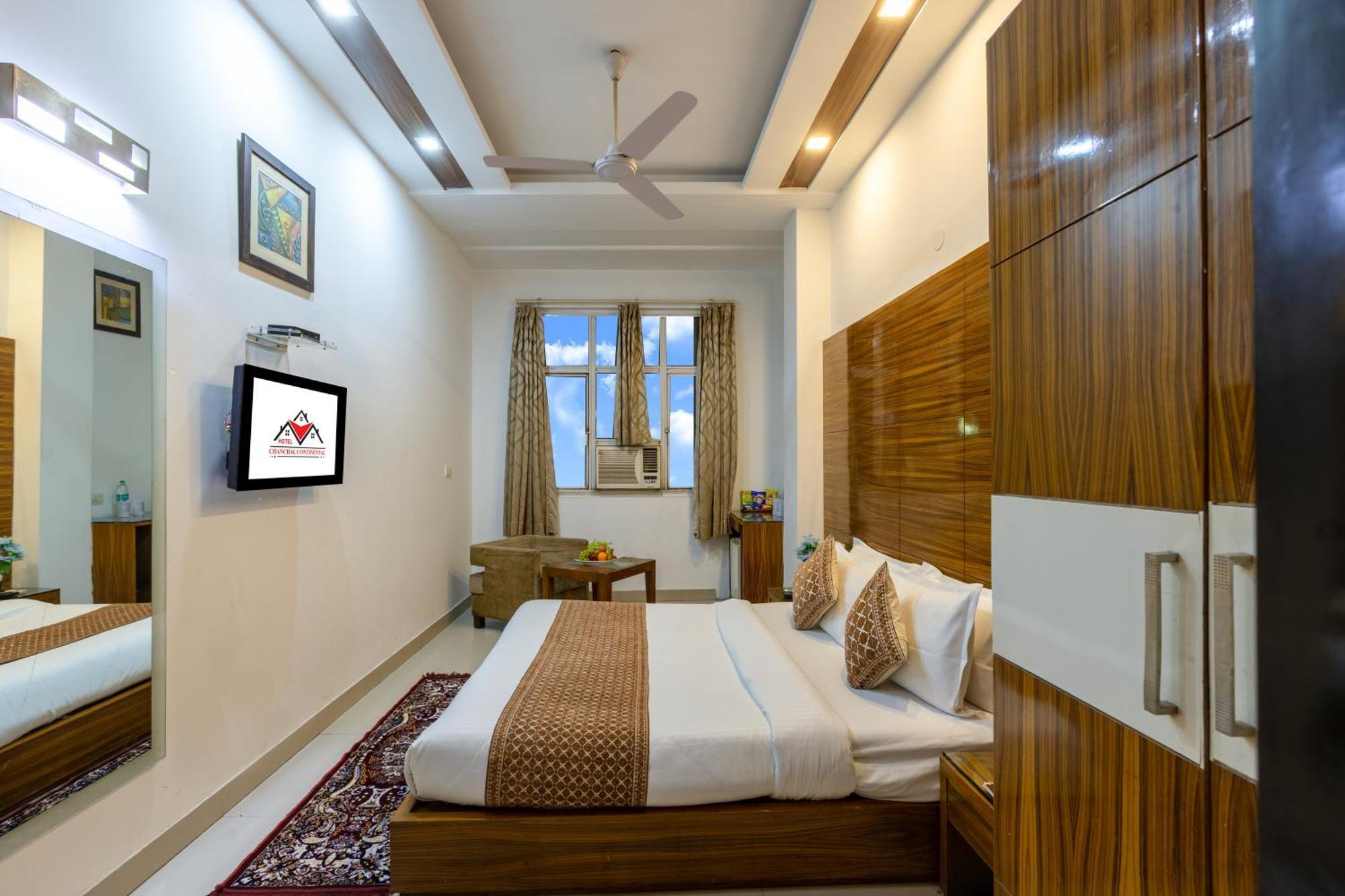 Chanchal Continental # Near To New Delhi Station # Family Hotel # Customer'S Choice Hotel # Tourist Places Nearby - Red Fort, Jama Masjid, India Gate Hotel