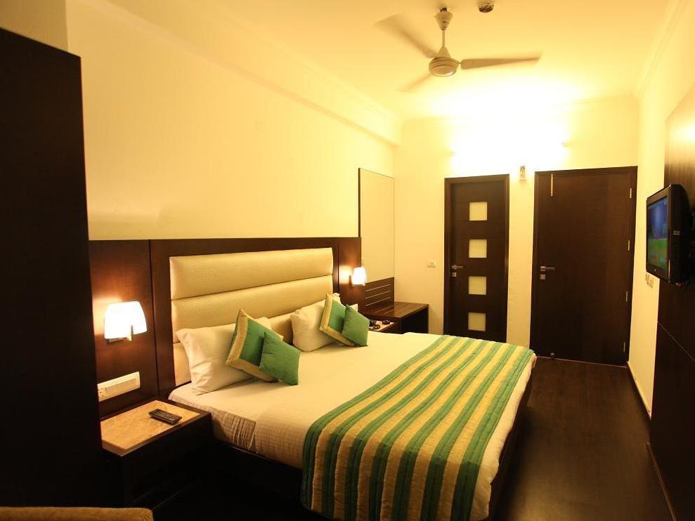 Chanchal Continental # Near To New Delhi Station # Family Hotel # Customer'S Choice Hotel # Tourist Places Nearby - Red Fort, Jama Masjid, India Gate 3* New Delhi